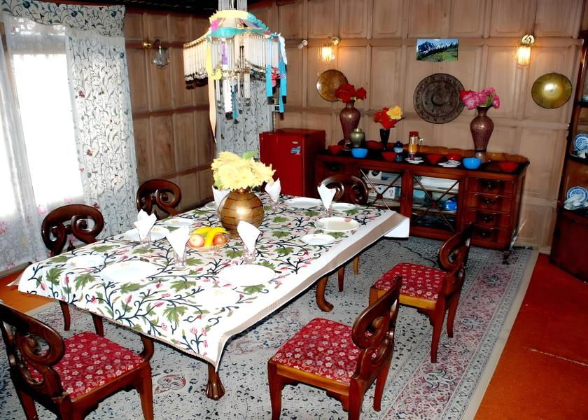 Jammu and Kashmir Srinagar Bar/lounge