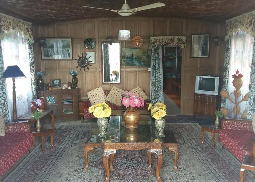 Jammu and Kashmir Srinagar Balcony/terrace