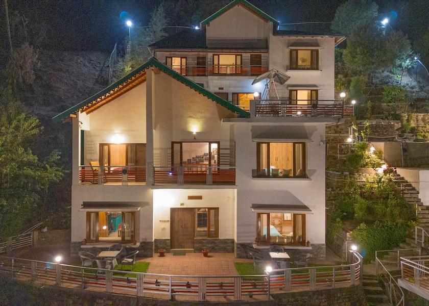 Uttarakhand Kausani Exterior view