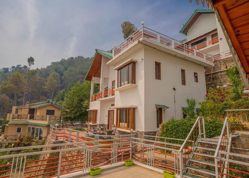 Uttarakhand Kausani Exterior view