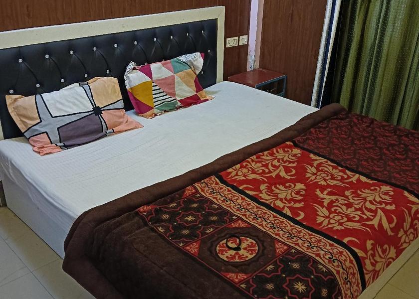 Uttarakhand Mussoorie Bedroom