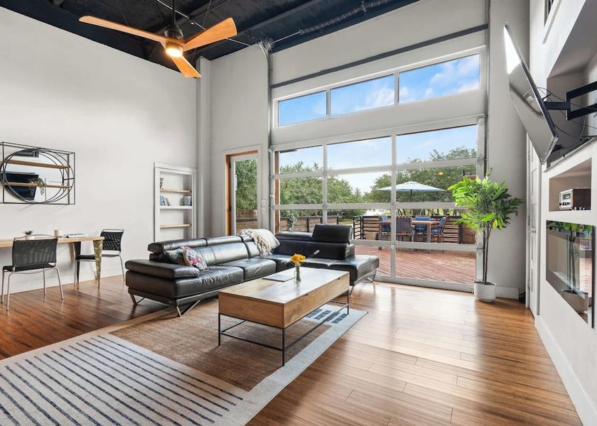 Texas Dripping Springs Interior