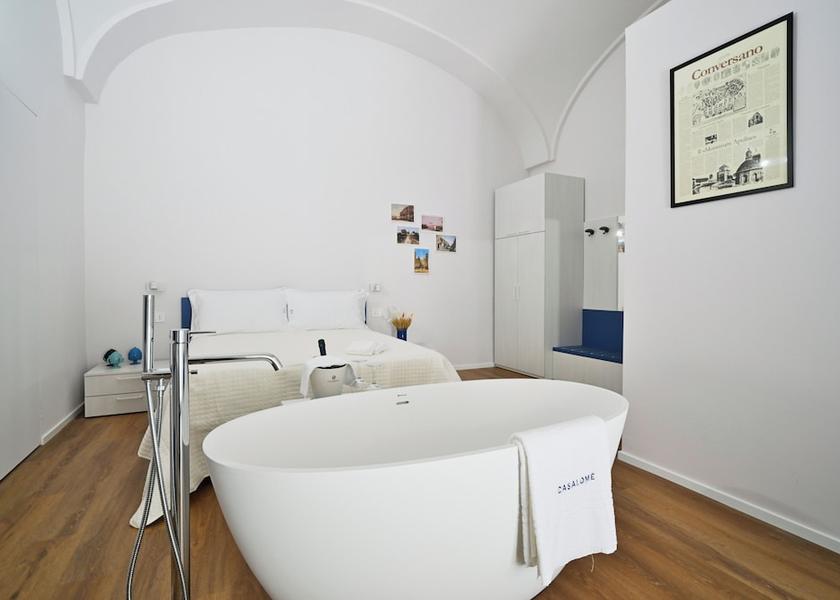Puglia Conversano Room