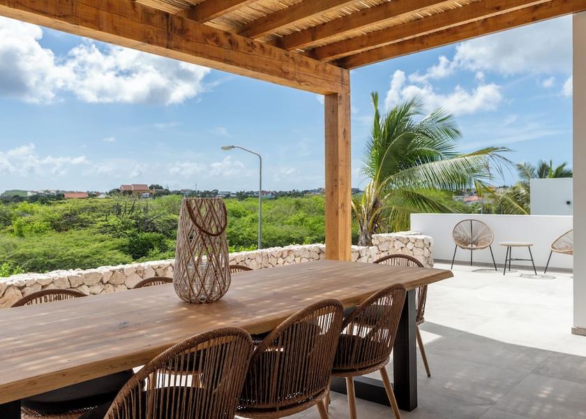  Jan Thiel Outdoor dining