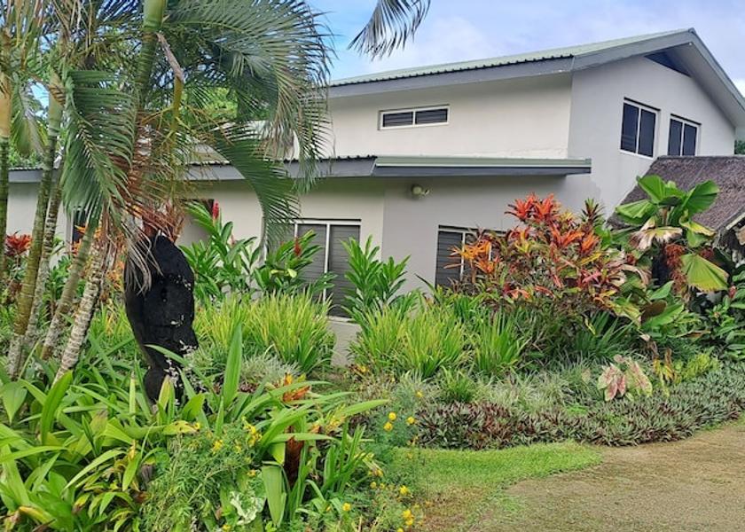 Shefa Mele Property grounds