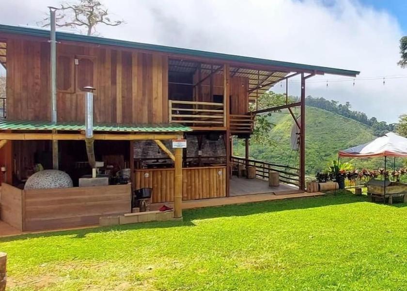 San José Province San Isidro de El General Property grounds