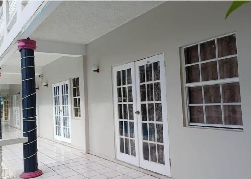  Gros Islet Hallway