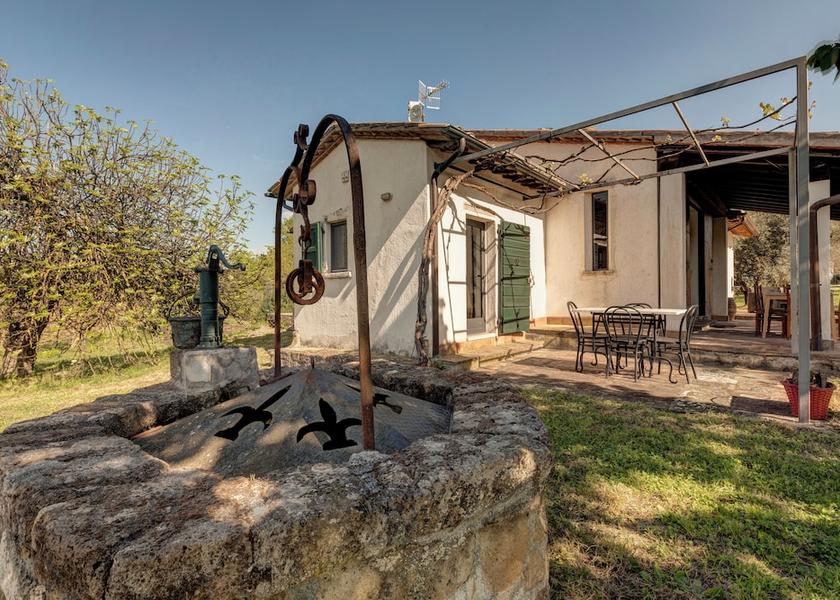 Tuscany Pitigliano Outdoor dining