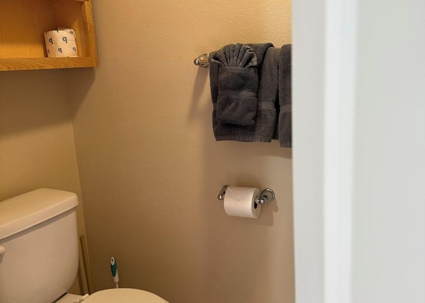 North Dakota Watford City Bathroom
