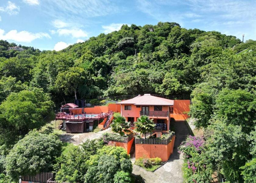  Gros Islet Exterior