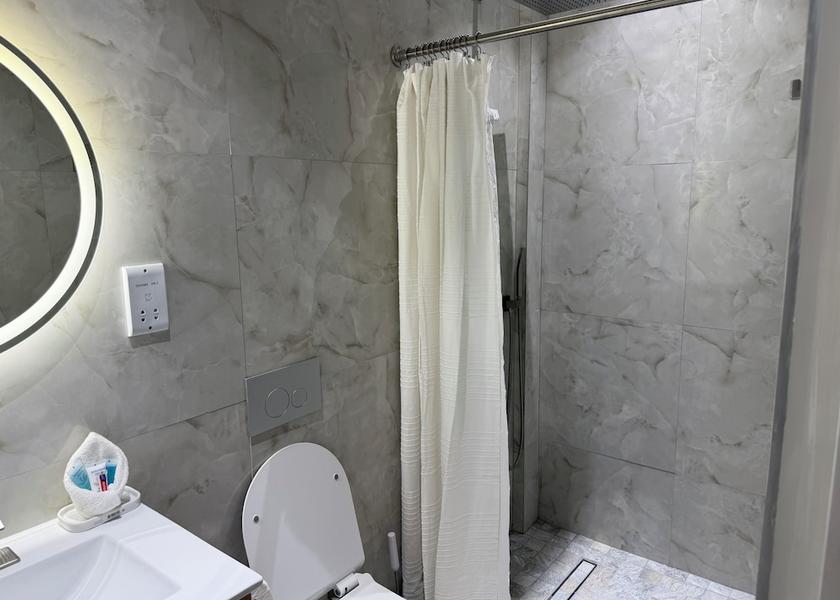  Gros Islet Bathroom