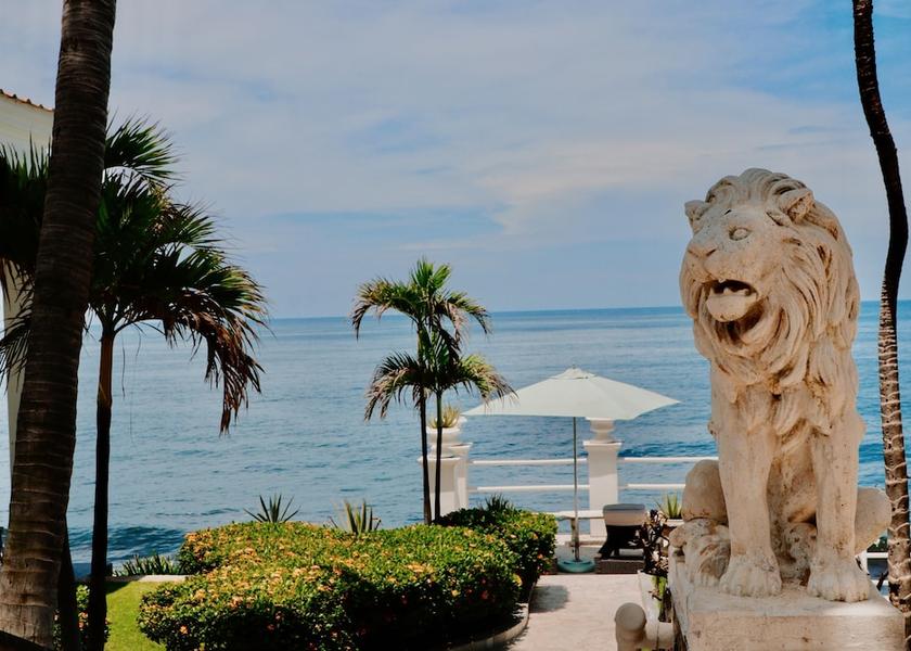 La Libertad Department Tamanique Property grounds