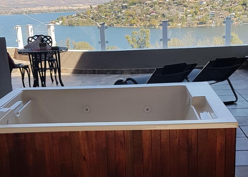 North West Hartbeespoort Outdoor spa tub