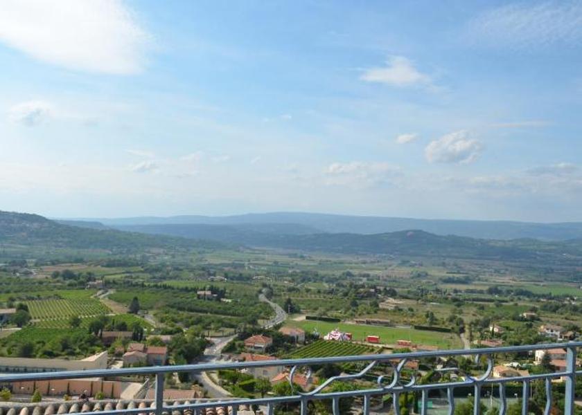 Provence-Alpes-Côte d'Azur Bonnieux Facilities