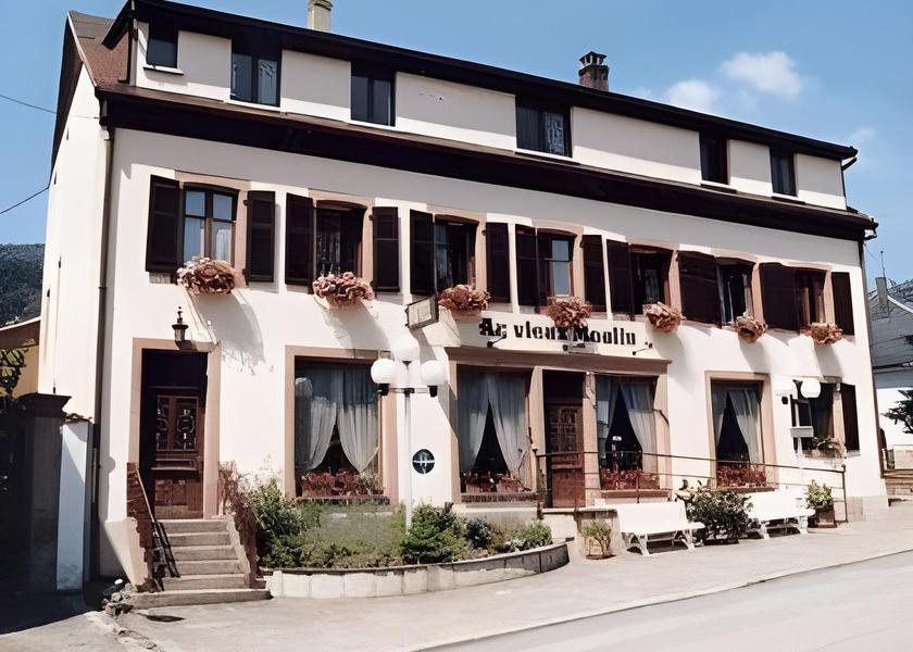 Grand Est Lapoutroie Exterior view
