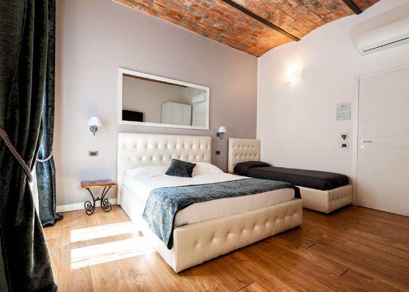 Emilia-Romagna Bologna Classic Double Room with Ensuite