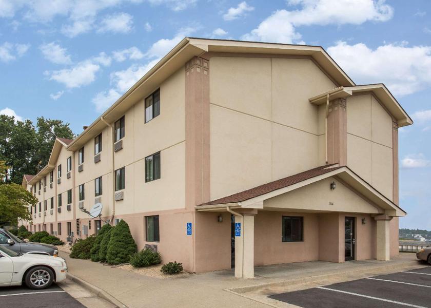 Virginia Dumfries Exterior view