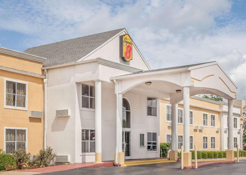 Alabama Athens Hotel Exterior