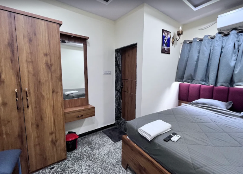 Maharashtra Matheran Deluxe Room