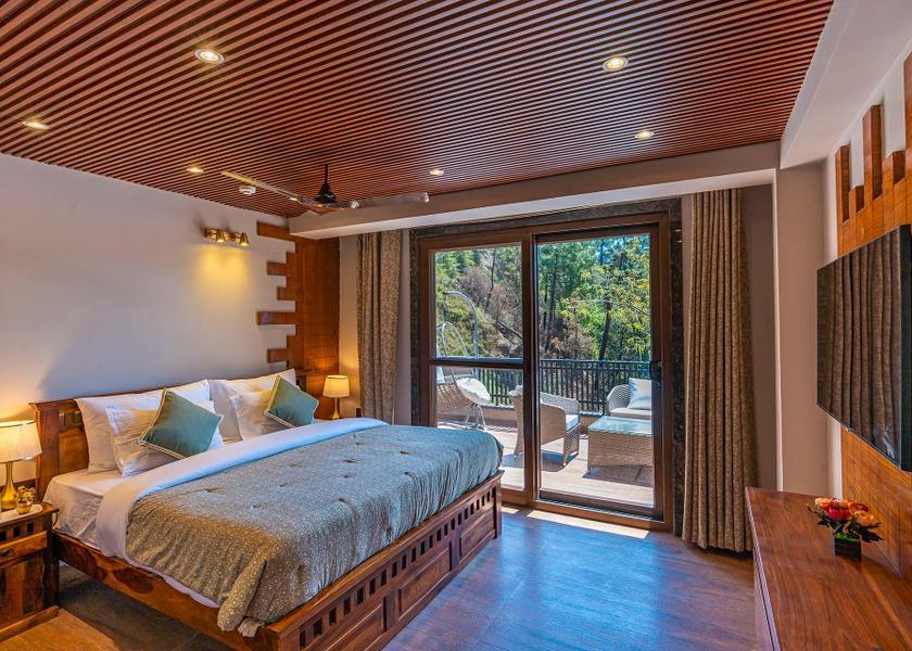 Himachal Pradesh Chail Bedroom