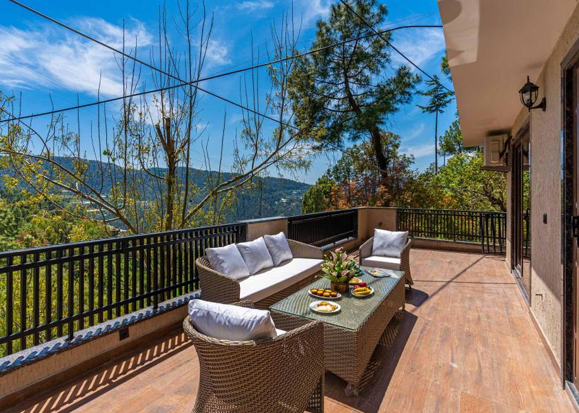 Himachal Pradesh Chail Balcony/terrace
