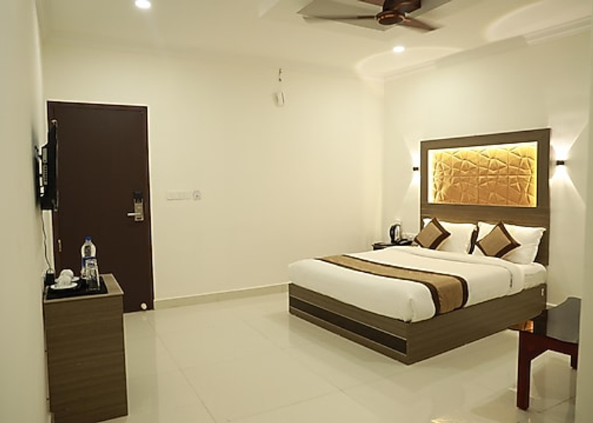 Kerala Thiruvalla Hotel Exterior