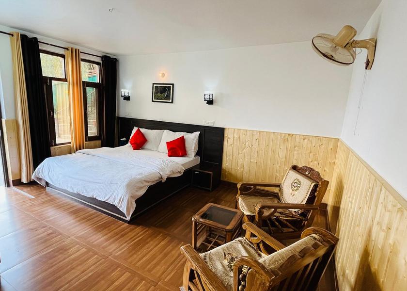 Himachal Pradesh Kasauli Bedroom