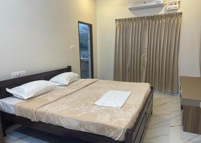 Tamil Nadu Mahabalipuram Bed
