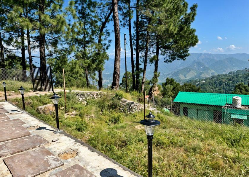Uttarakhand Kausani Public areas