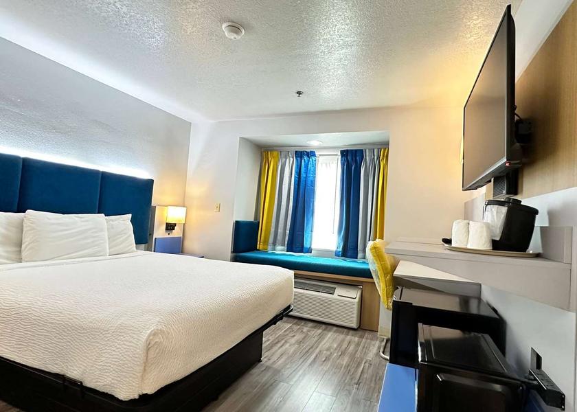 New Mexico Gallup Guest room