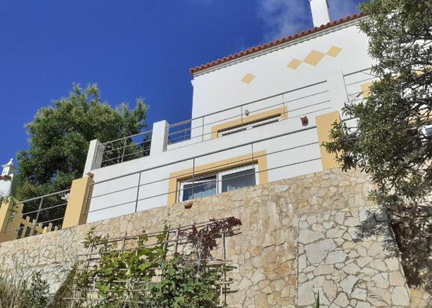 Faro Vila do Bispo Exterior view