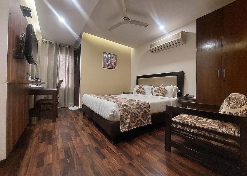 Delhi Delhi Room