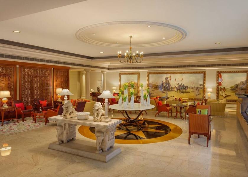 Delhi Delhi Lobby lounge