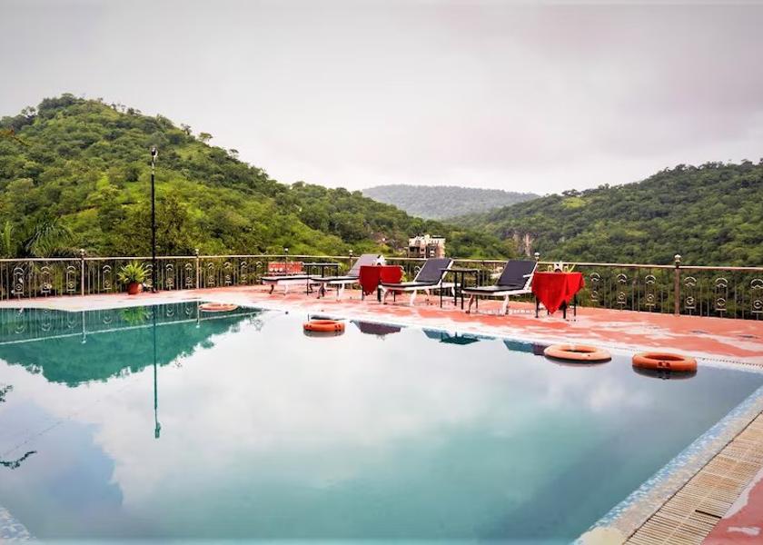 Rajasthan Kumbhalgarh Pool