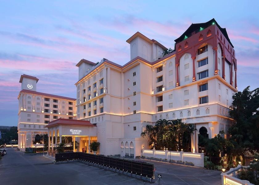 Maharashtra Pune Exterior