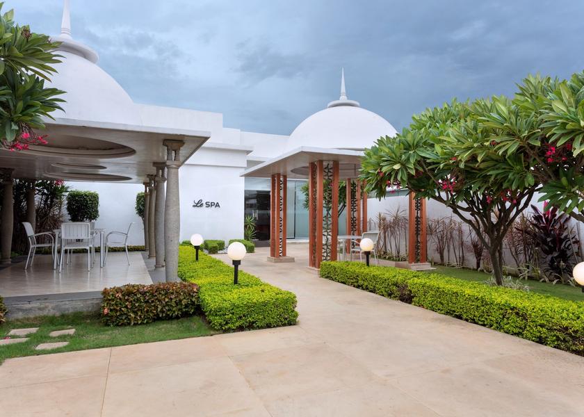 Le Spa - Exterior