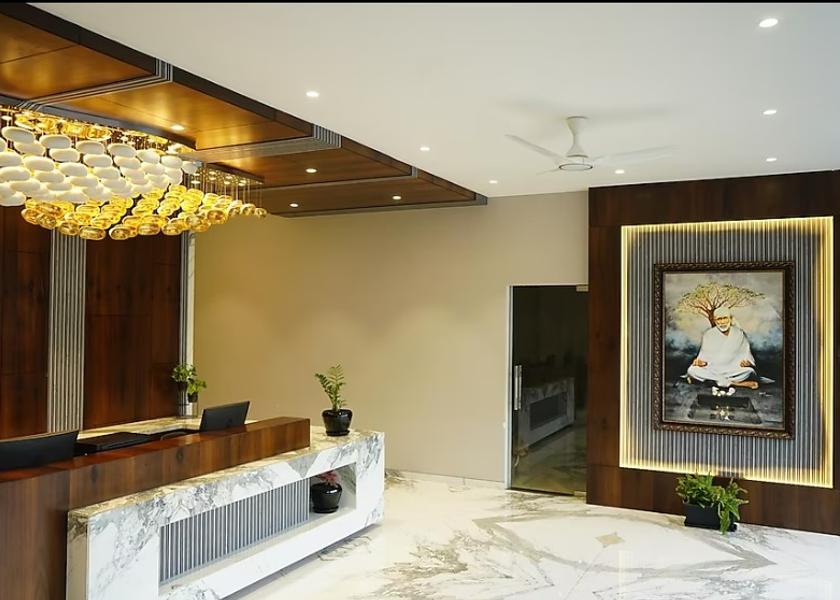 Maharashtra Shirdi Public Areas