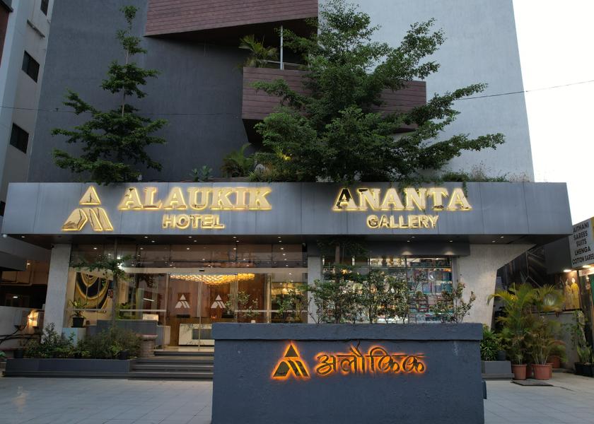 Maharashtra Shirdi Hotel Exterior