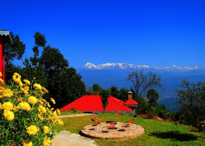 Uttarakhand Kausani Outside_Sitting