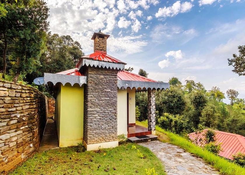 Uttarakhand Kausani Hotel Exterior