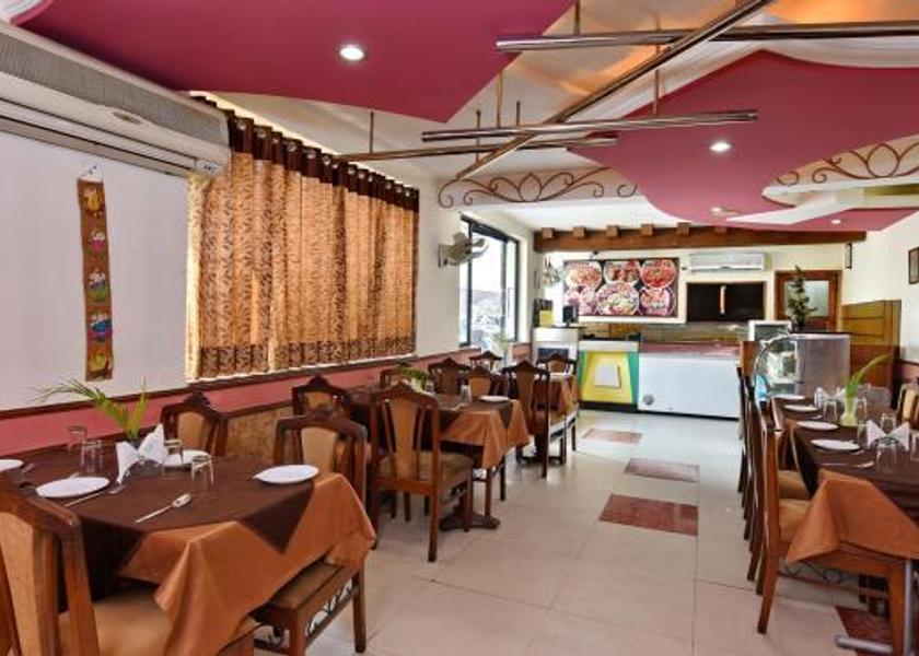 Uttar Pradesh Meerut Food & Dining