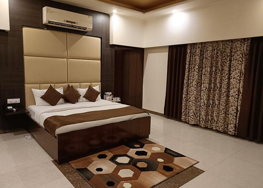 Uttar Pradesh Bareilly Presidential Suite Room