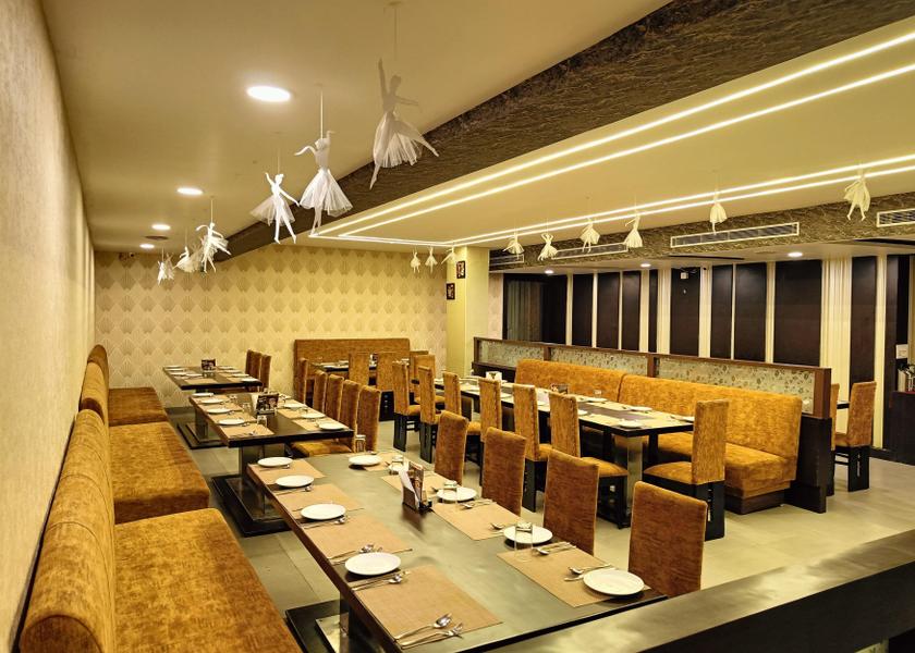 Uttar Pradesh Jhansi Food & Dining