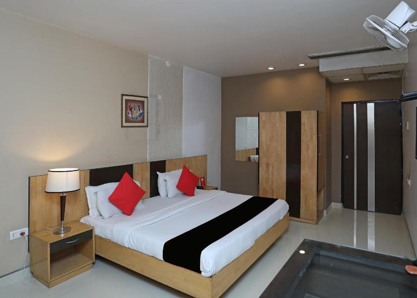 Uttarakhand Roorkee Bedroom