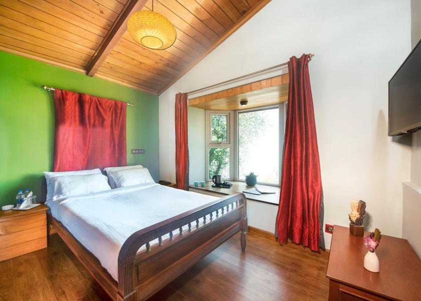 Tamil Nadu Kodaikanal Mini Sun Room with Valley View