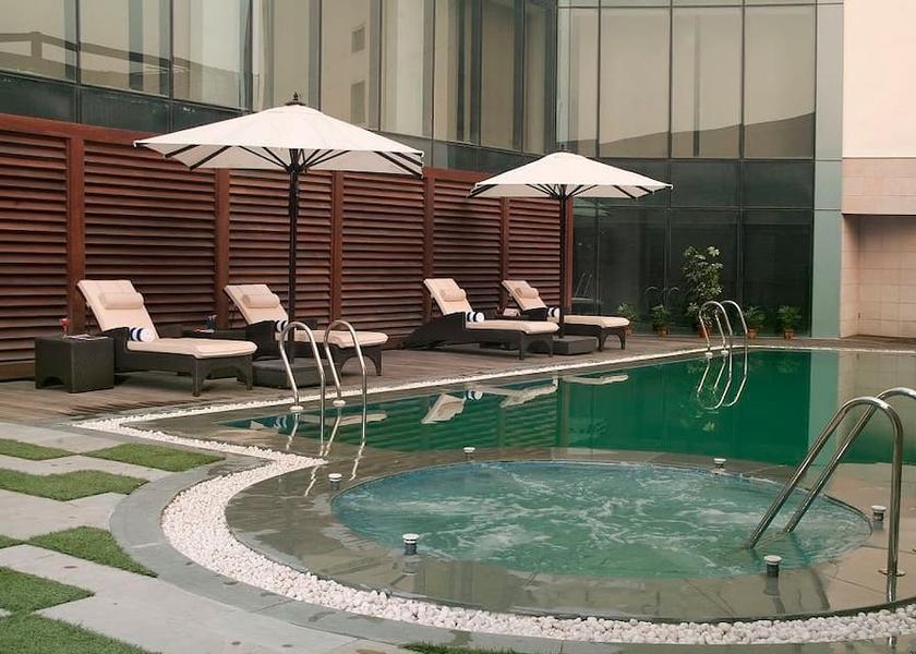 Uttar Pradesh Noida Swimming Pool