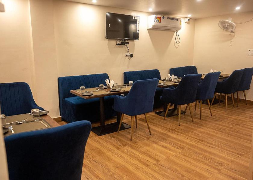 Uttar Pradesh Varanasi Food & Dining