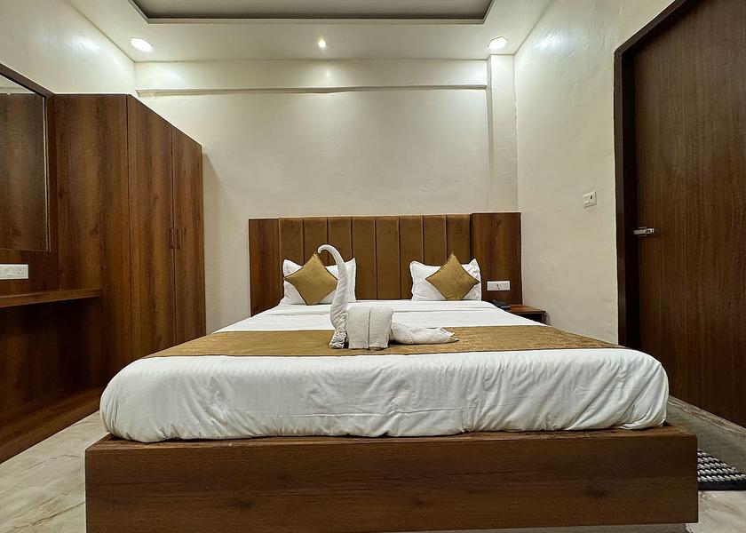 Uttar Pradesh Varanasi Deluxe Room