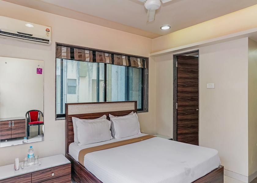 Maharashtra Pune Deluxe AC Room (Guest Age Should Be 20 Years & Above)