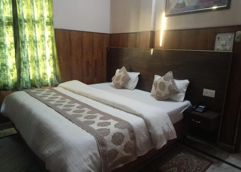 Uttarakhand Roorkee Standard Room
